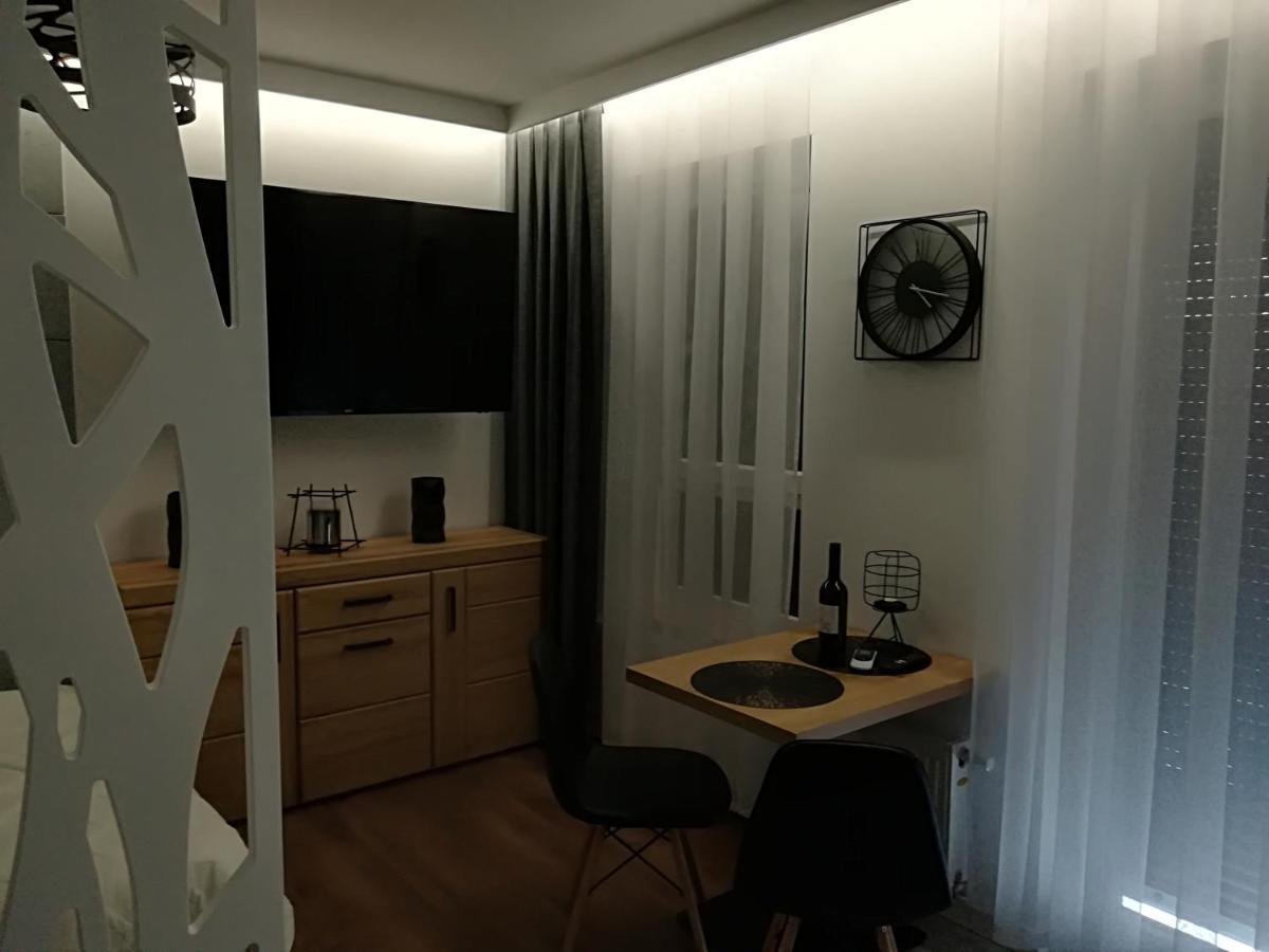 Apartament Wroclaw Centrum Dorzecze Legnickiej Exteriör bild