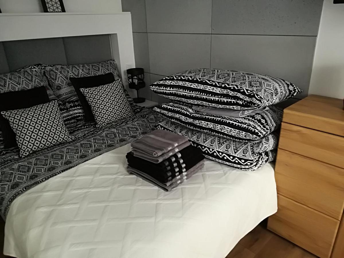 Apartament Wroclaw Centrum Dorzecze Legnickiej Exteriör bild